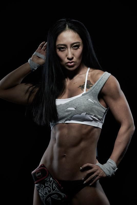 她是中国最强壮的女人:国内首位世界健美冠军