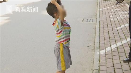 幼儿园教师回应拖拽4岁男童跪地:我没恶意