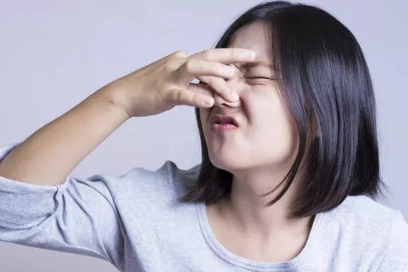 小便发黄、泡沫多,说明肾虚?