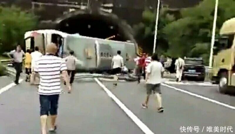 韶关八中33位教师出行车辆翻车3人死亡9人受