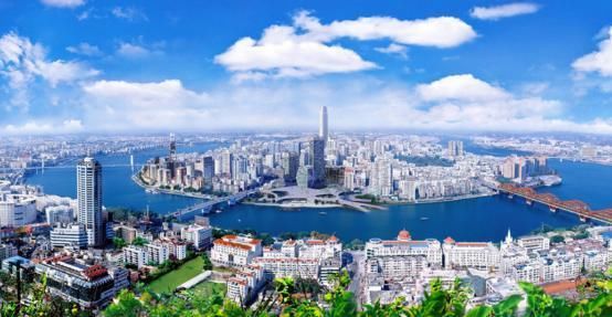 广西最安逸城市,物价低工资高,年轻人来了都不