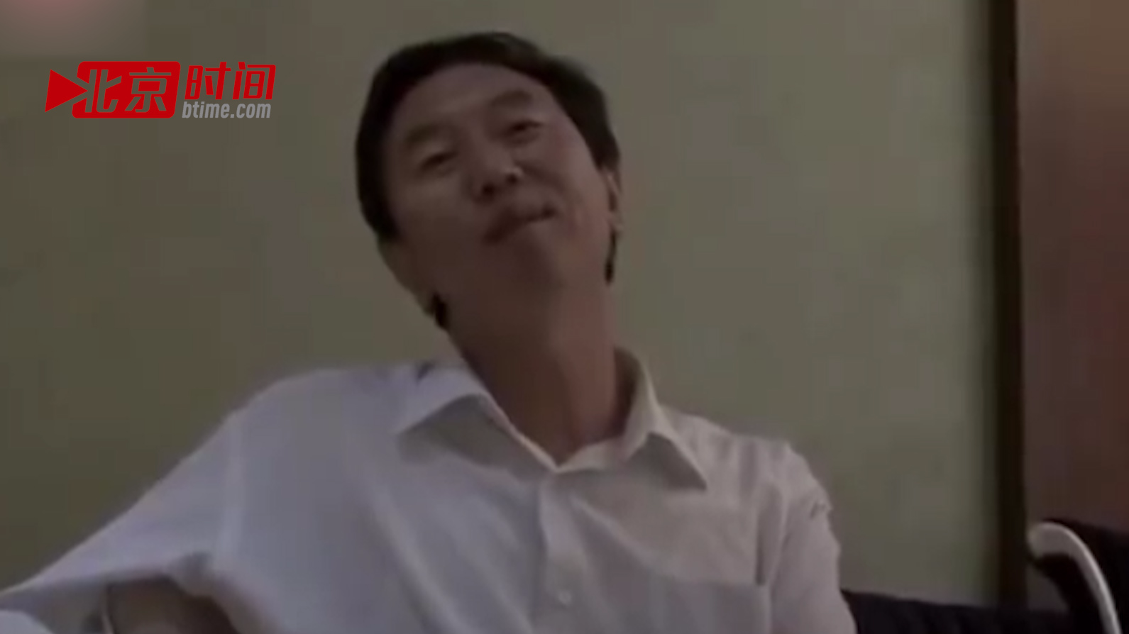 市长被老婆当众责骂：每天早晨四五点离家，我们都不要活了