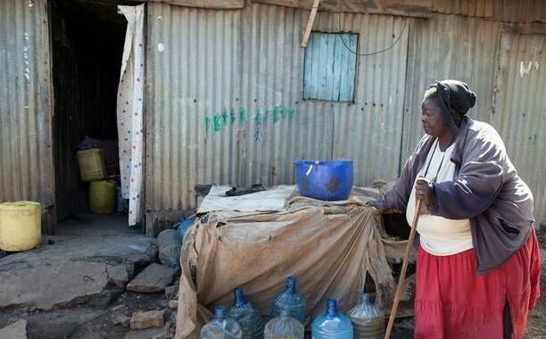 揭秘非洲部落第一大美女,无论走到哪里,都是