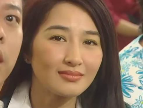 54岁关咏荷近照曝光,女儿简直是翻版,年轻时求