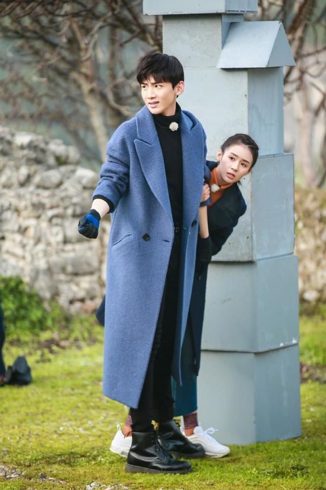 白敬亭郑合惠子续写颜值夫妇番外篇,戏外互动