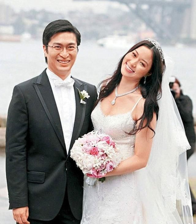 明星给多少聘礼?黄晓明3838万,李家诚1亿,他让