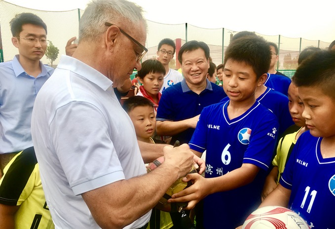 山东鲁能泰山足球队主教练马加特来滨州考察