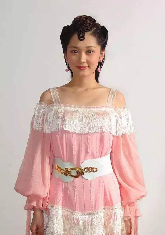 女星古装一字肩,谁最有魅力呢?最后一个你还不