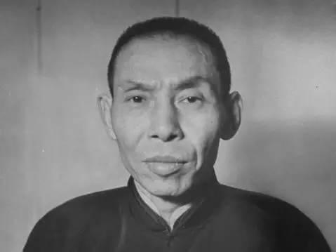 上海解放后,杜月笙为何既没留上海也没去台湾