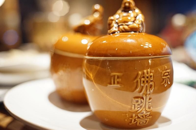 超逼格!厦门这家海鲜姿造自助餐帝王蟹榴莲龙