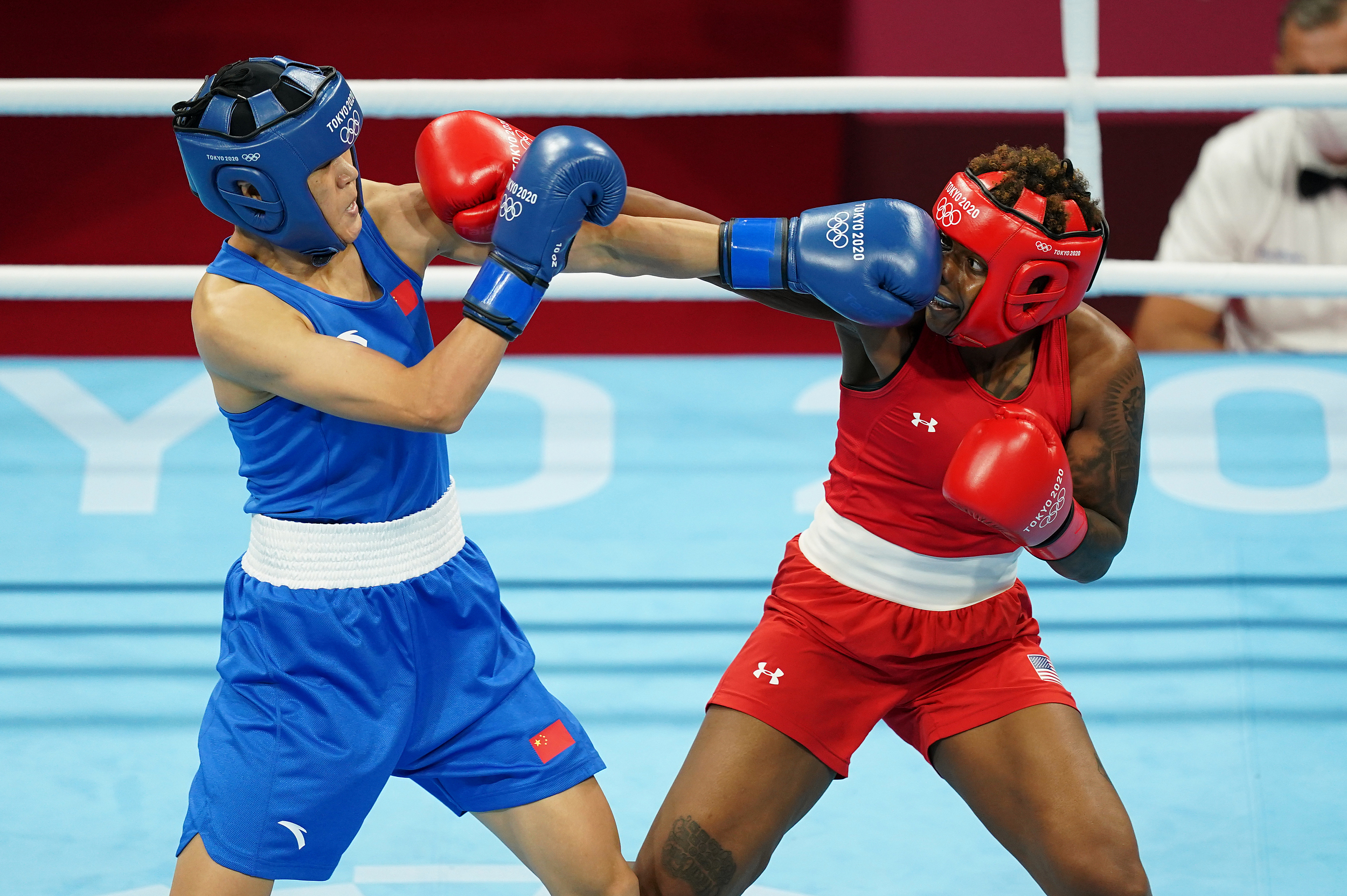 中国选手谷红晋级拳击女子69公斤级决赛!