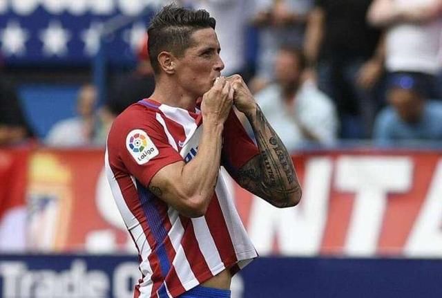 7大巨星齐告别!足坛上演最强离别季,转身离开