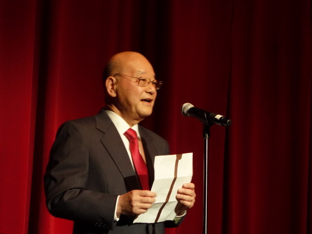 旧金山中华总商会会长陈杰文致辞