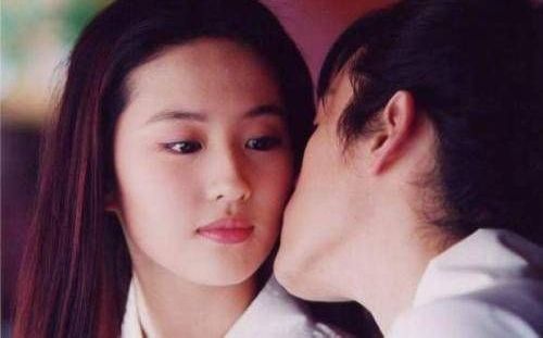 胡歌突然宣布与刘亦菲新恋情,彭于晏遭催婚!薛