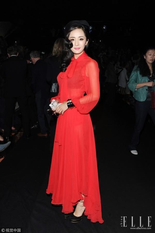 沉迷假发的杨幂红发HOLD住了吗?新年难道她