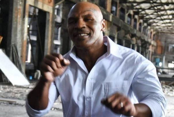 他是UFC第一任冠军,拳王泰森都说自己不是他