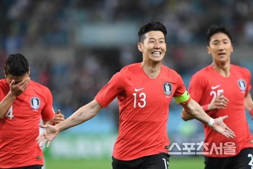 韩国2:0洪都拉斯,孙兴慜破僵局,金英权再任队长