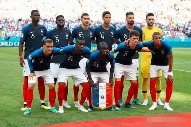 非洲法国队夺冠, 11名黑人球员女友是白人, 黑