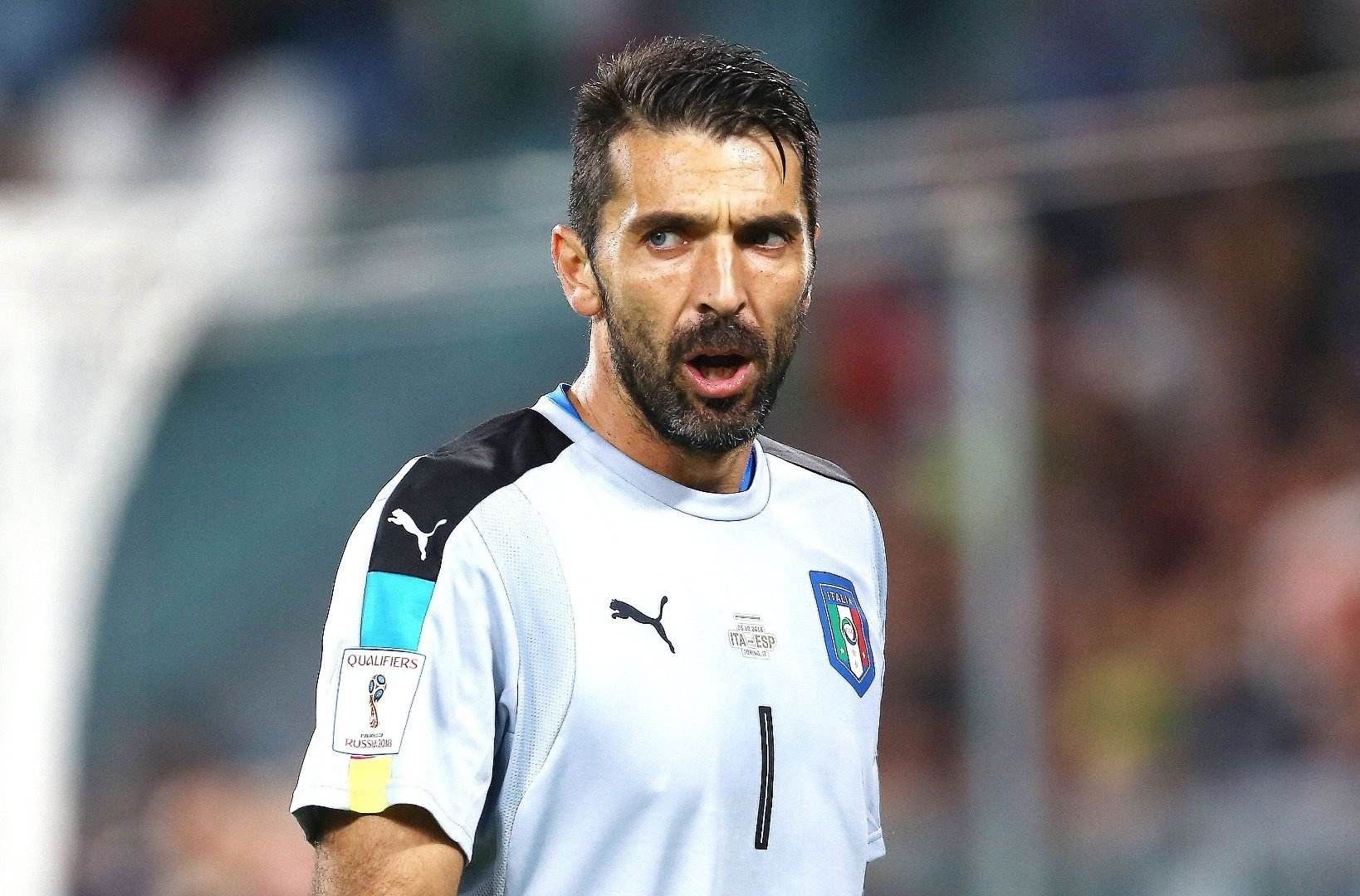 世界足坛最强的五个球衣号码:卡卡领衔8号,1号