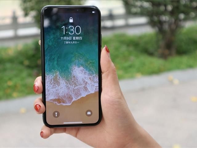 六款6寸屏幕手机,两款7寸屏幕手机,现在离8寸