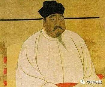 古代皇帝龙袍大比拼,哪个朝代的最寒酸?