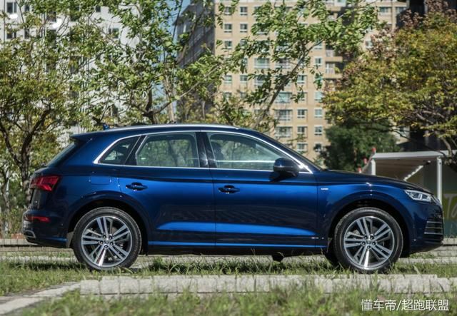 奥迪Q5迎来加长版,比奔驰GLC和宝马X3气派,