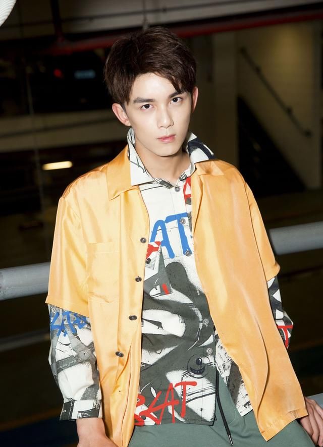 赵丽颖问吴磊喜欢什么样的女生,这回答说的不