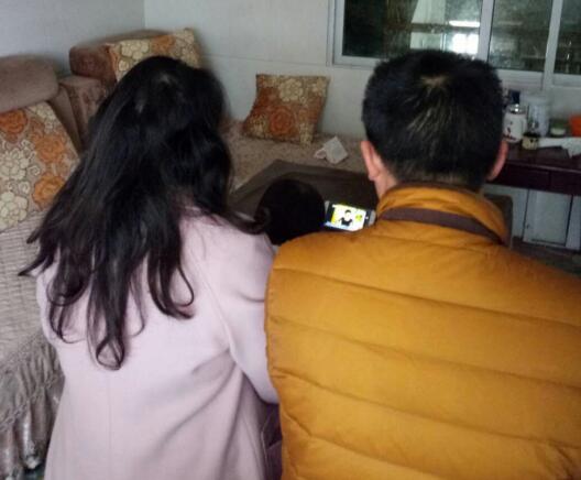 石阡县白沙镇幼儿园积极组织教师、家长观看贵