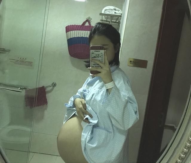 分享怀女宝宝的心得,孕吐很早,妊娠线偏左