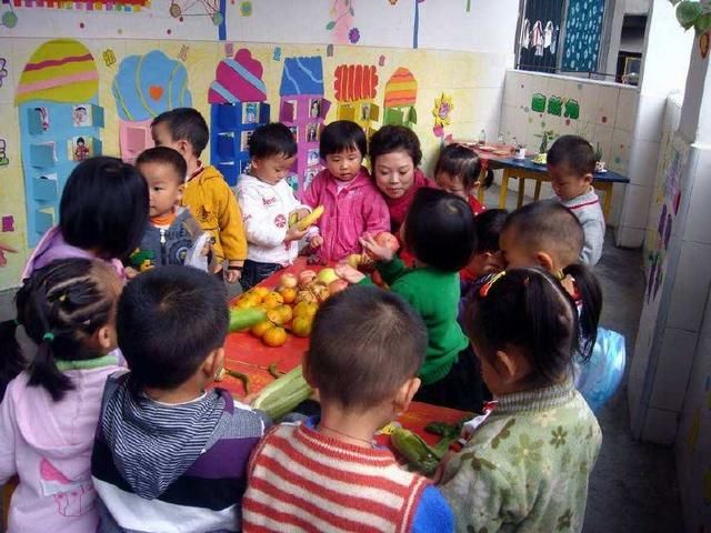 宝妈在家长群发错信息,刚撤回,就接到电话:你孩