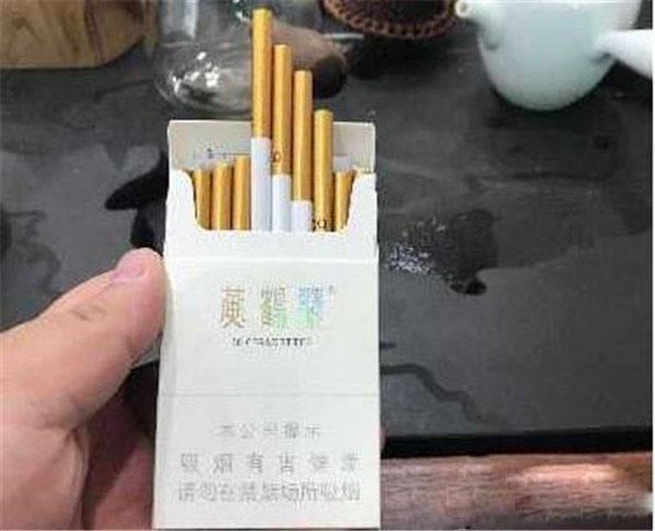 超好看的黄鹤楼香烟烟盒鉴赏,看看哪款是你喜