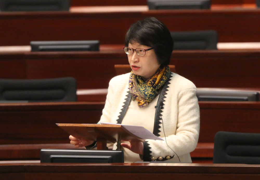 【大公报讯】记者庄恭诚报道:律政司司长郑若骅昨日在立法会回应议员