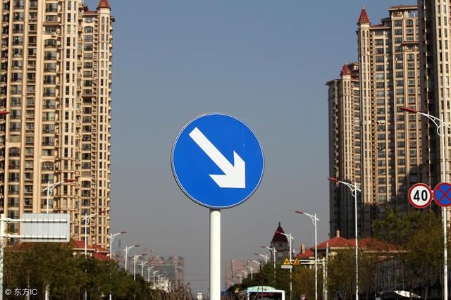 房价开始大跌,对于没有房贷的人来说,到底是好