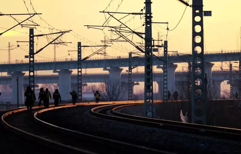 -40℃的“冷极村”，为了唯一的一趟列车……