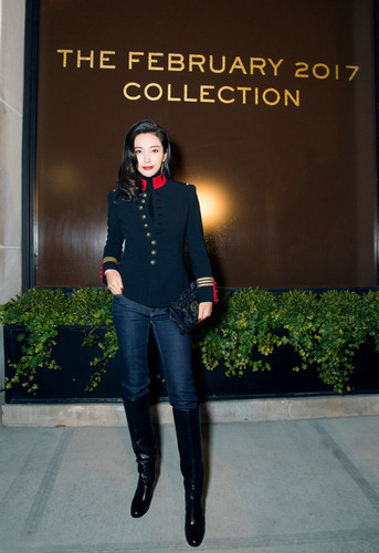 男友不在身边 李冰冰化身"总攻"帅翻