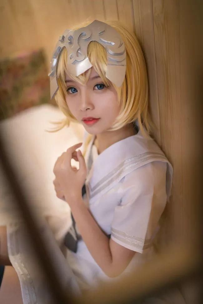 FGO贞德性感黑丝福利床照 制服好诱惑 快来围