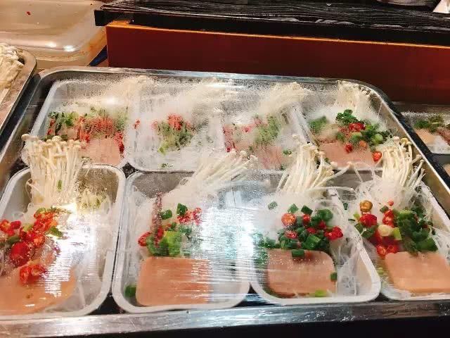 淄博最牛X的夜市!小龙虾麻辣串烧烤野馄饨…一