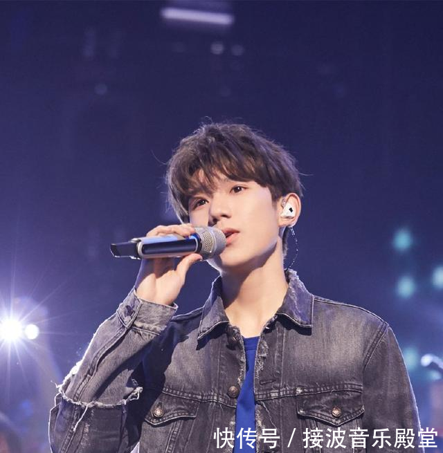 《我想和你唱》王源与女生同台合唱实力宠粉,