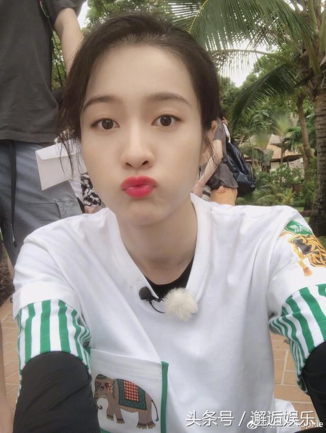 张雪迎泰国游:萨瓦迪卡,欢迎大家,欢迎大家来到