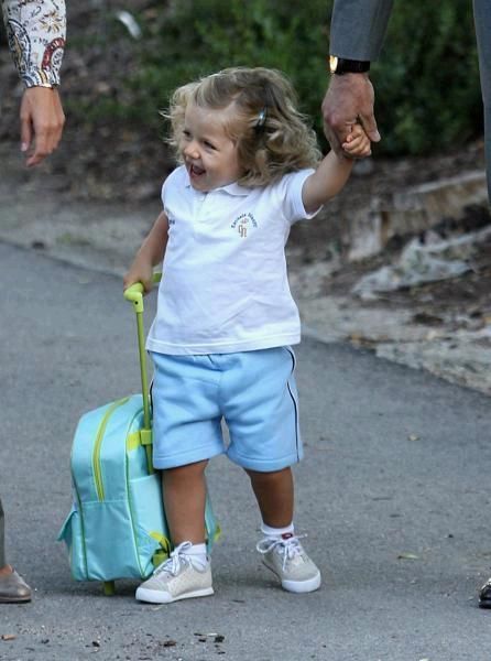 欧洲王室宝宝的幼儿园第一天:西班牙莱昂诺尔公主