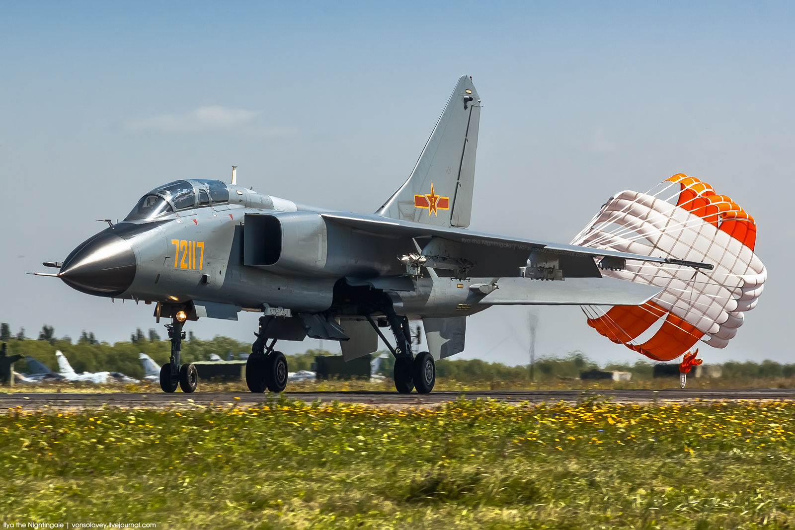 俄罗斯摄影师镜头里中国参加演习战机