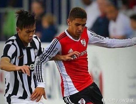 中国足协又献奇招?或效仿欧洲归化球员,华裔天