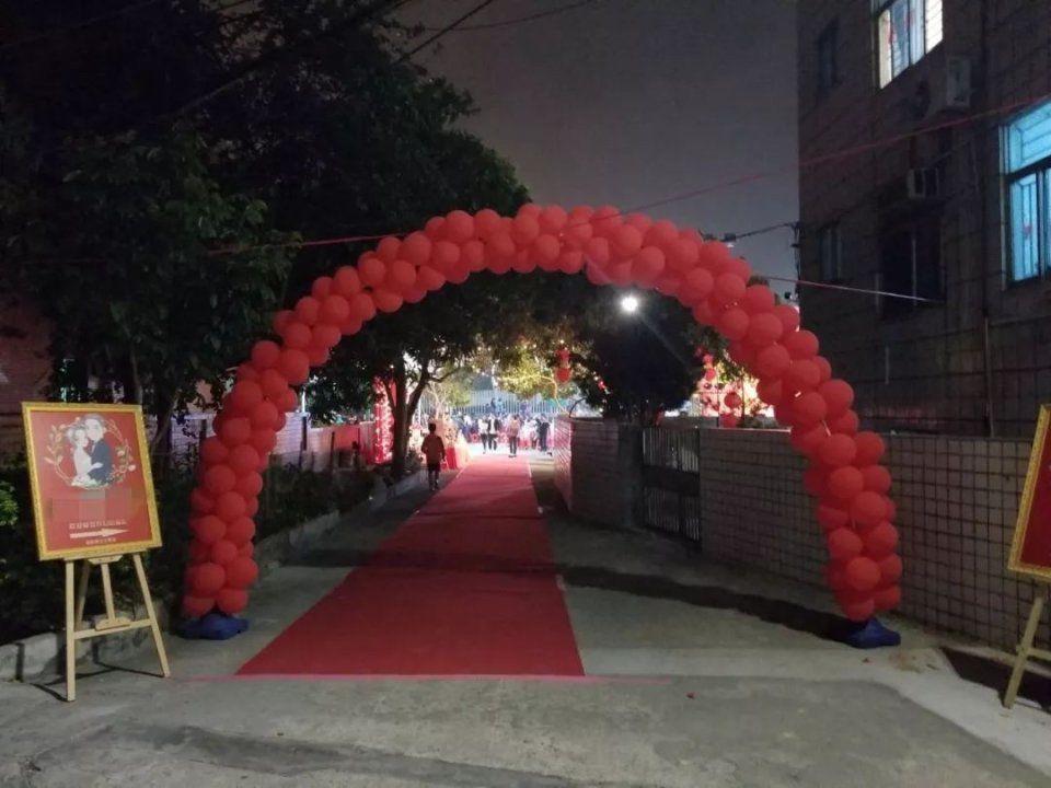 深圳一村长结婚摆62桌花9.1万元,遭爆料后网