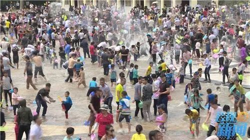 源摸你黑、墨江双胞胎节、新平沐浴节、贡山仙