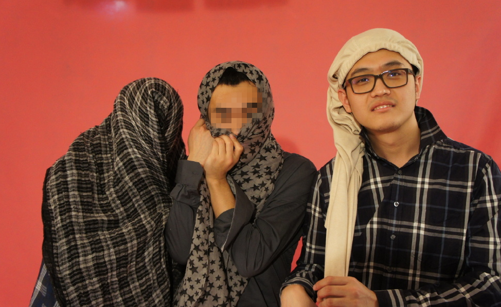 宋喆搞怪合影。