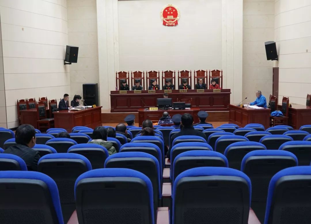 男子不满离婚要求杀害妻子一家4人 一审被判死刑