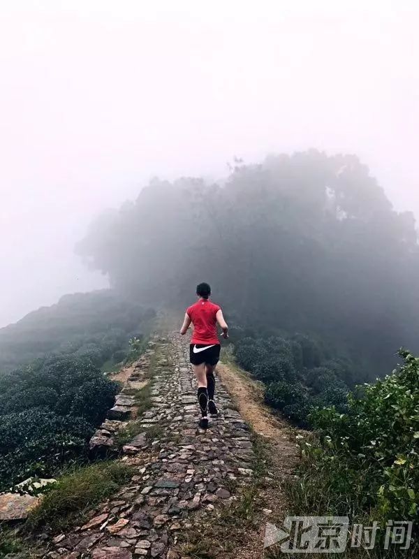 杭州西湖女子巡逻队里 藏了位高颜值90后全能妹子