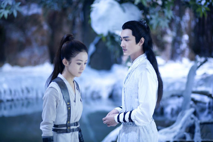 林更新赵丽颖《楚乔传》冰湖剧照,网友:好希望