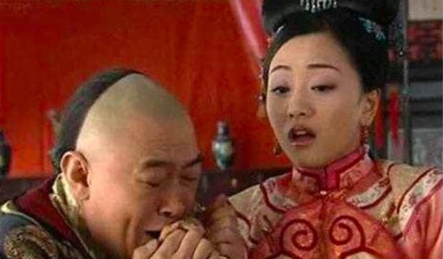 太监被阉后身上有股怪味,为何妃子不嫌弃,说出