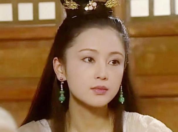 很多《西游记》的爱好者都觉得王母娘娘就是玉皇大帝的妻子,认为玉帝